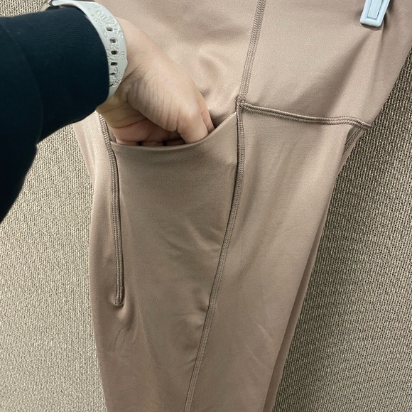 All in Motion Tan High-Rise Leggings with Smooth Stretch Fabric - Picture 5 of 8